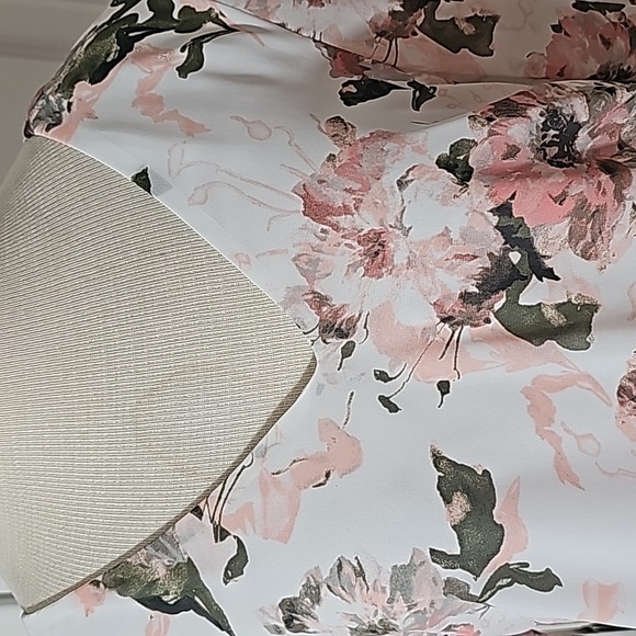 Frank Lyman delicate exquisite women blouse. Size 6. Ruffle sleeves. Excellent - Picture 2 of 12